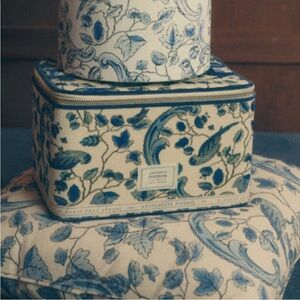 VANITY CASE - SÉZANE X ANTOINETTE POISSON VANITY Velvet Ecru Blue Bird.